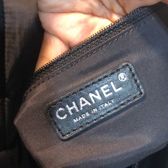 Chanel tote sold ❌Luxonlinecanadafbpage - Picture 16 of 17